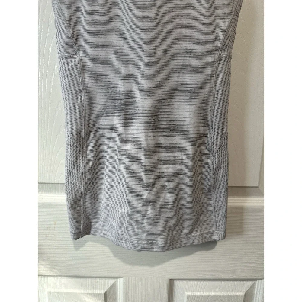 Lululemon‎ Stash N' Run Tank Grey And White Size 8
